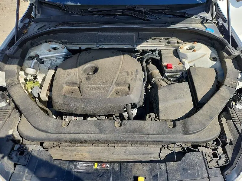 2018 VOLVO XC60 T5 MOMENTUM  