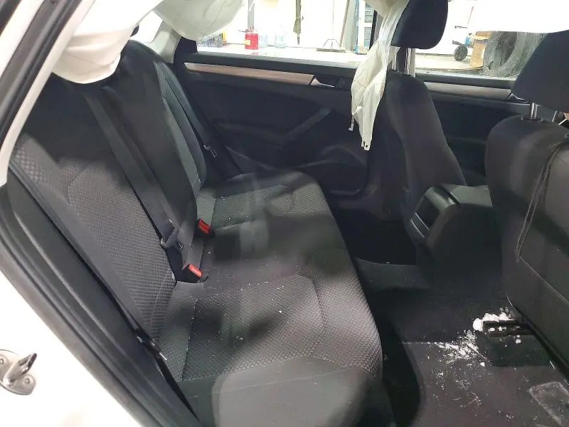 2013 VOLKSWAGEN PASSAT S  