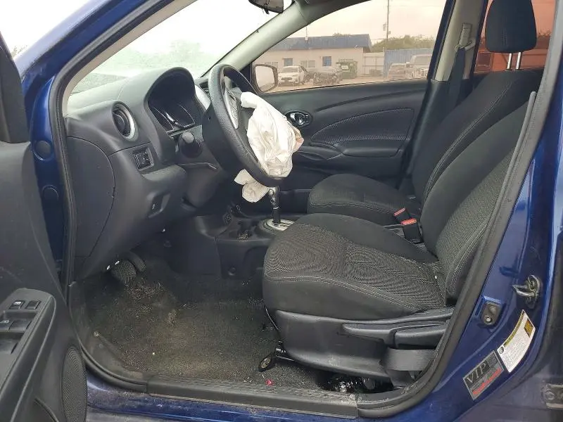 2019 NISSAN VERSA SV  