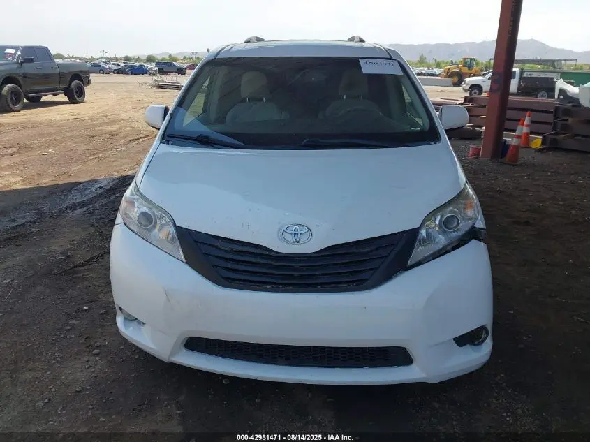 2011 TOYOTA SIENNA XLE V6