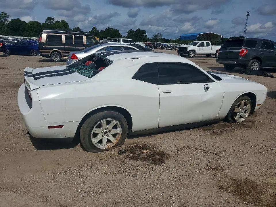 2013 DODGE CHALLENGER SXT  
