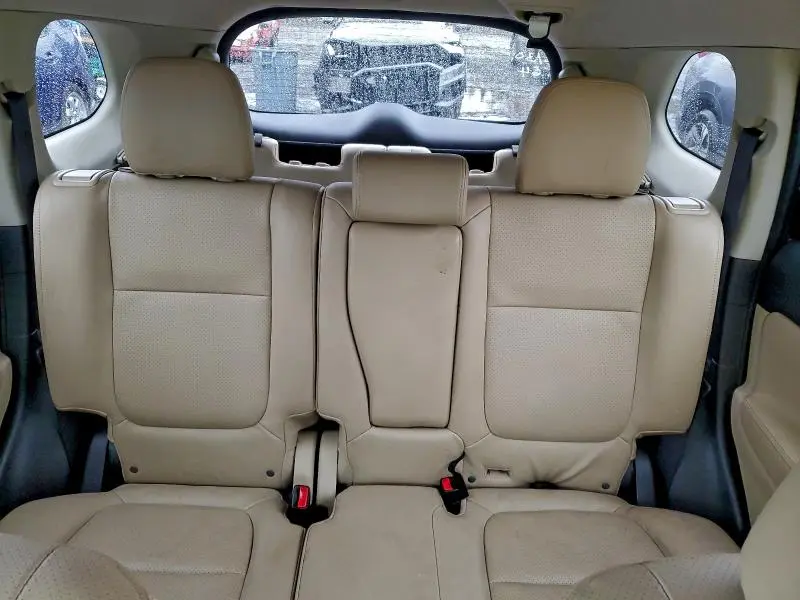 2016 MITSUBISHI OUTLANDER SE  