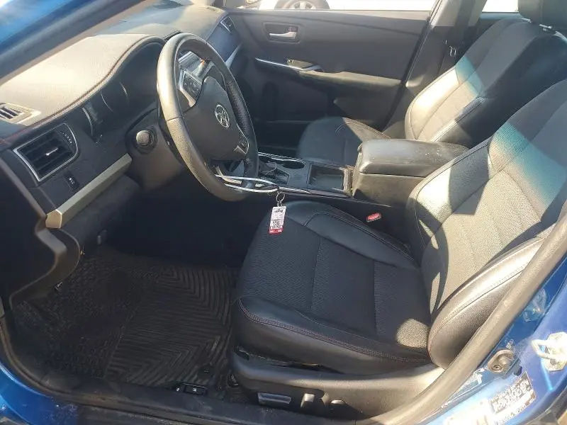 2017 TOYOTA CAMRY SE  