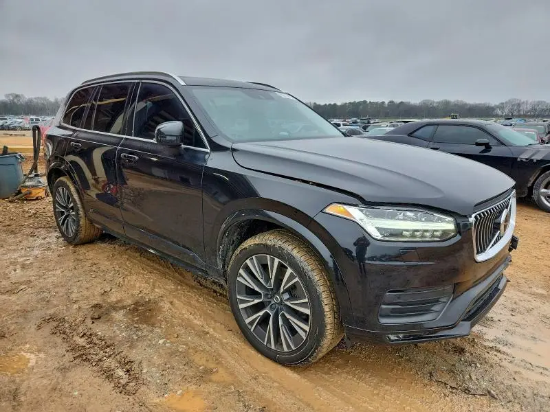 2021 VOLVO XC90 T6 MOMENTUM  