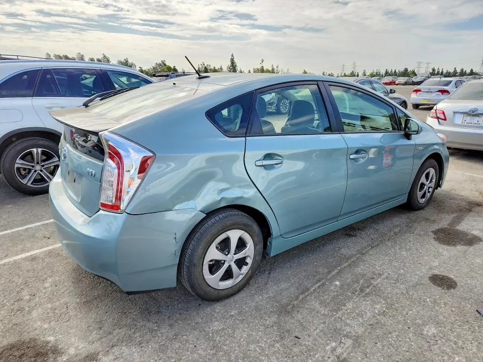 2012 TOYOTA PRIUS THREE  