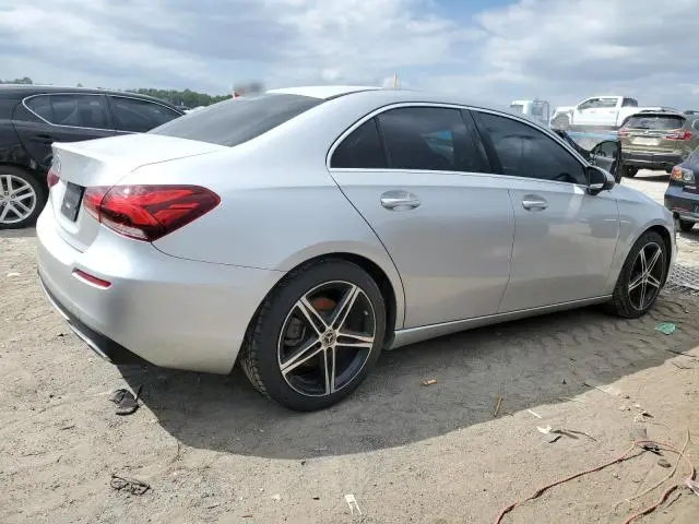 2021 MERCEDES-BENZ A 220  