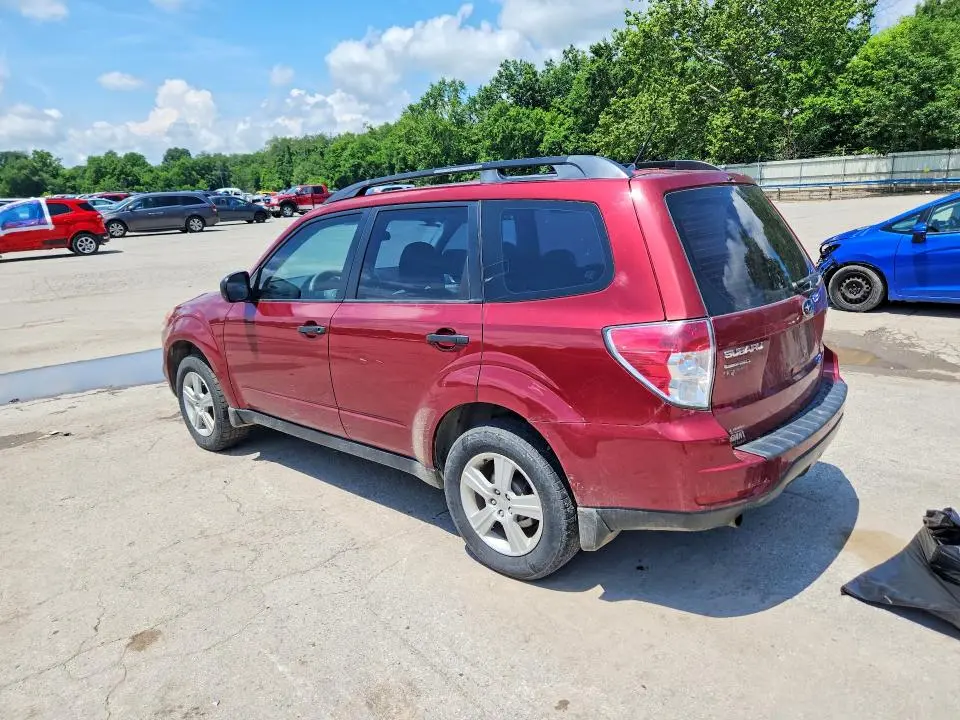 2010 SUBARU FORESTER XS  