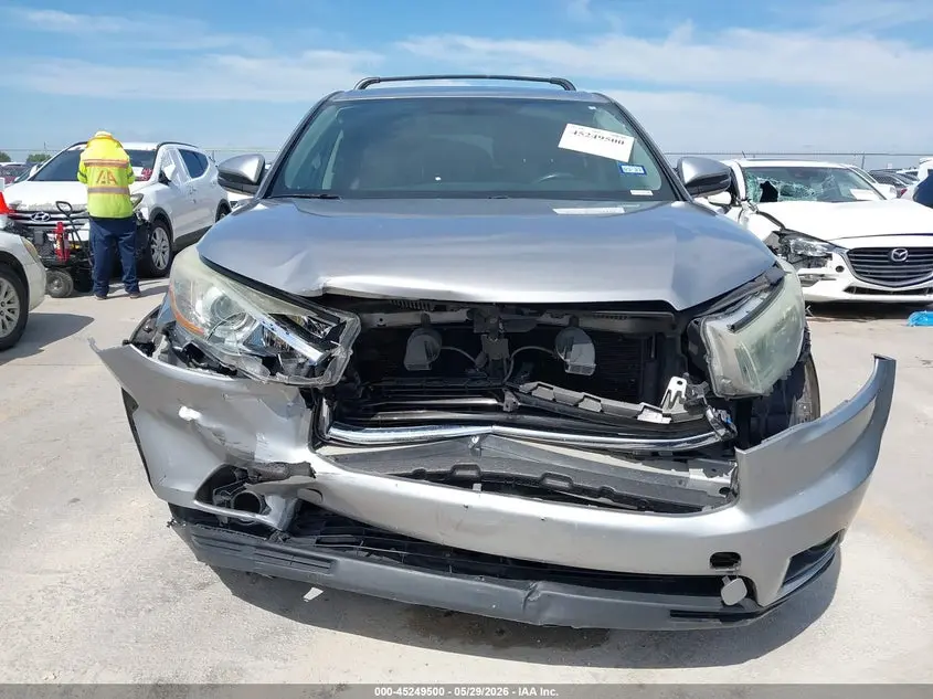 2016 TOYOTA HIGHLANDER LE PLUS V6