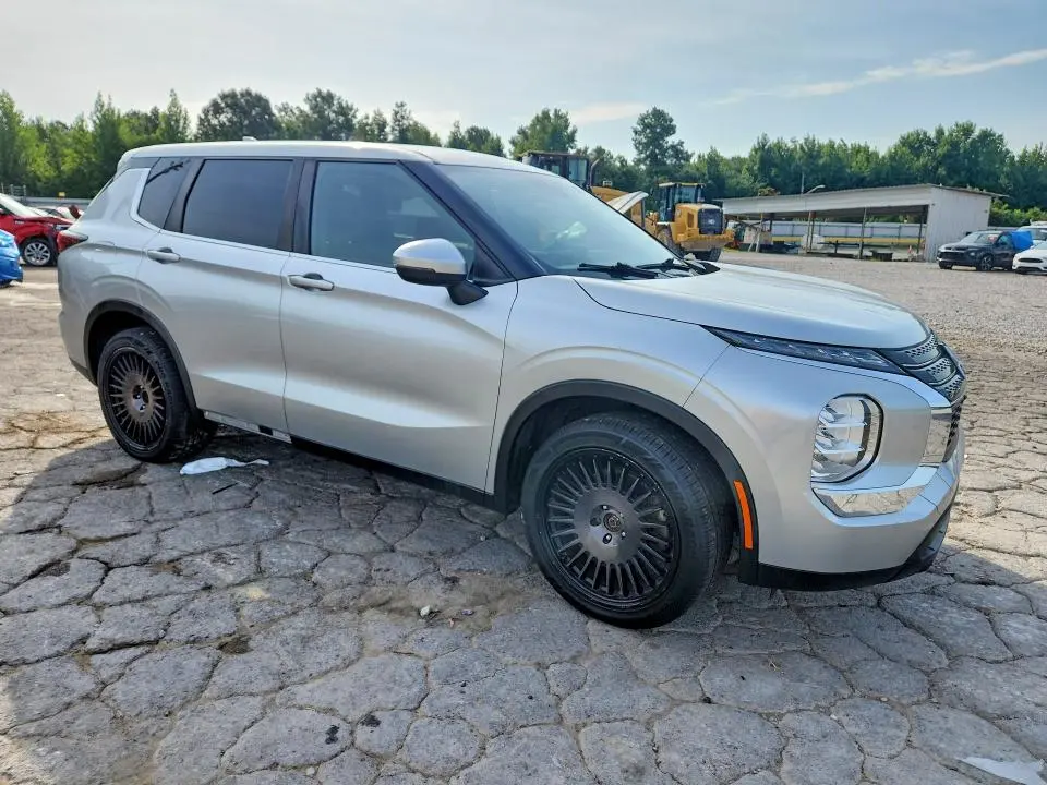 2022 MITSUBISHI OUTLANDER ES  