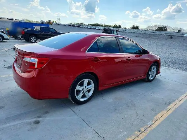 2013 TOYOTA CAMRY SE  