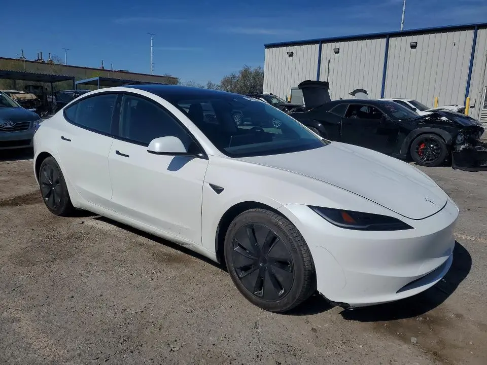 2024 TESLA MODEL 3   