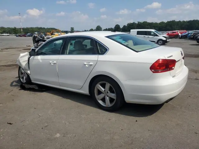 2013 VOLKSWAGEN PASSAT SE  
