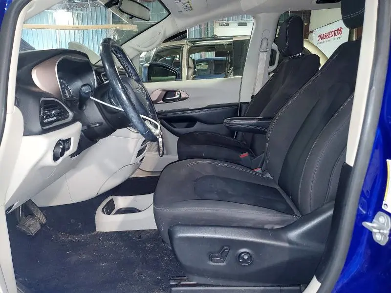 2021 CHRYSLER VOYAGER LX  