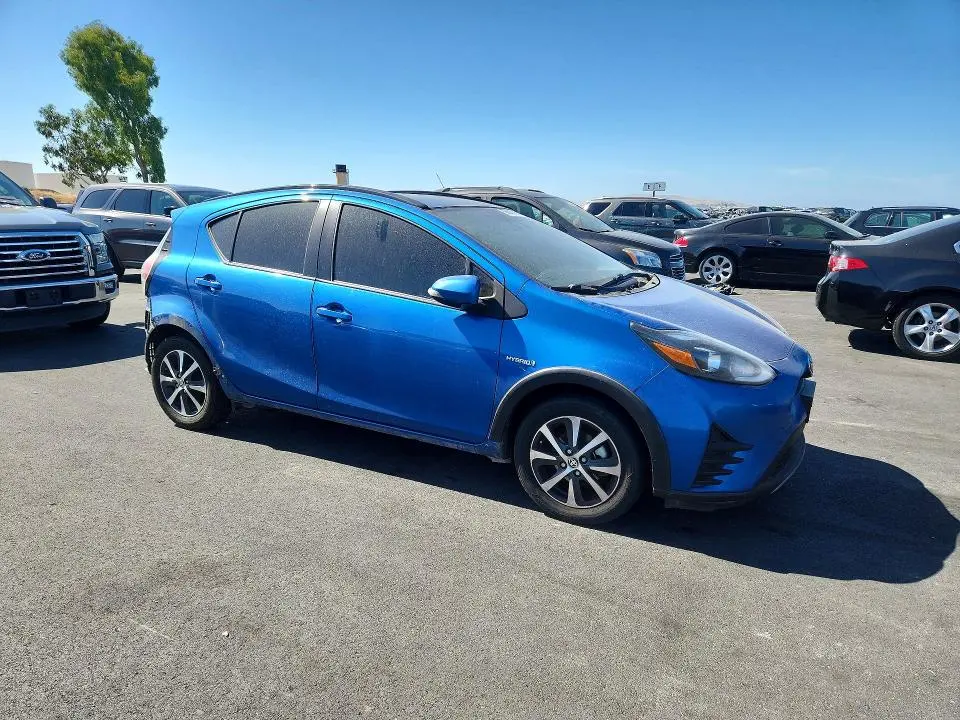 2018 TOYOTA PRIUS C   