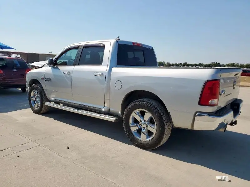 2015 RAM 1500 SLT