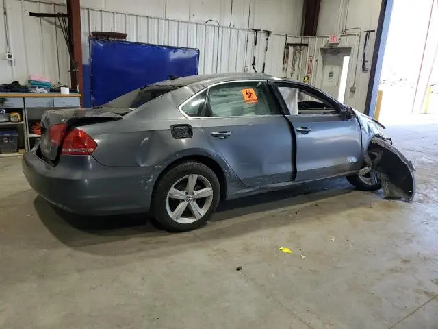 2013 VOLKSWAGEN PASSAT SE  