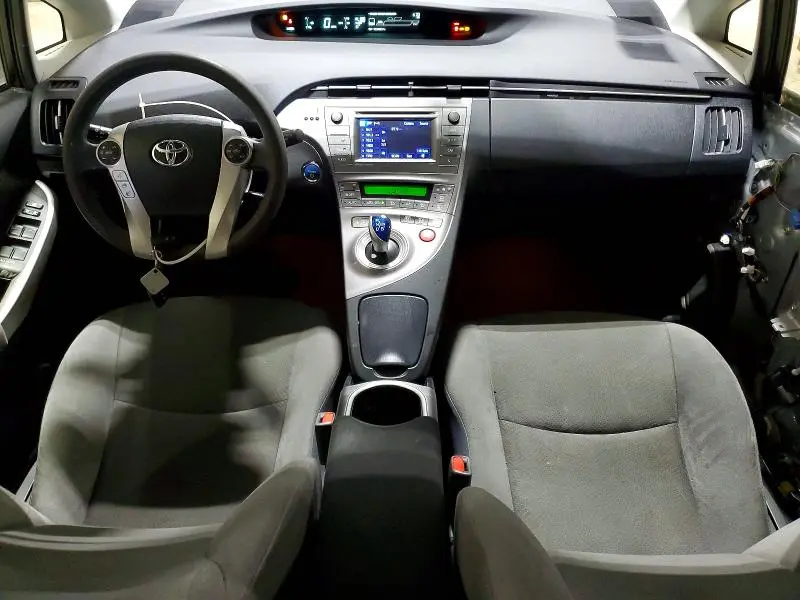2015 TOYOTA PRIUS   