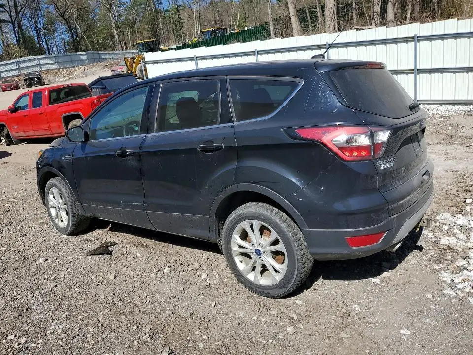 2017 FORD ESCAPE SE  
