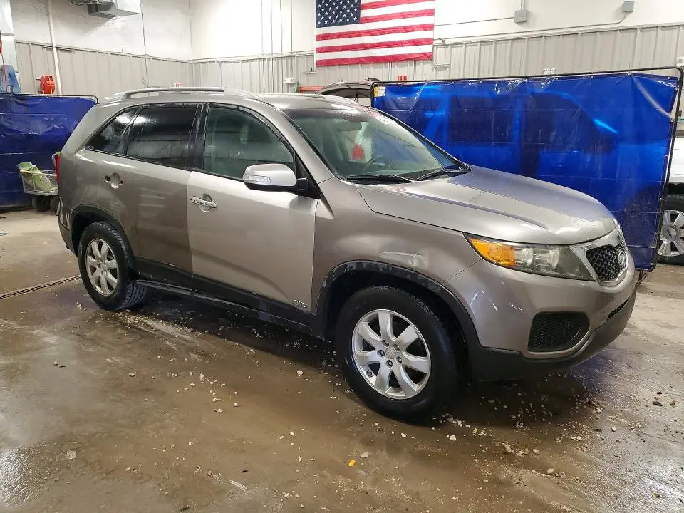 2011 KIA SORENTO LX  