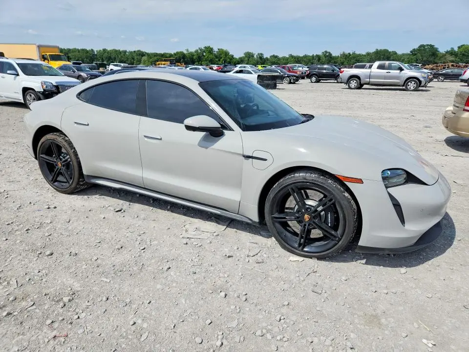 2021 PORSCHE TAYCAN 4S  