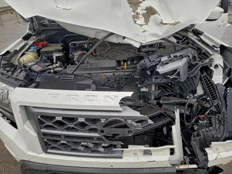 2022 NISSAN FRONTIER S  