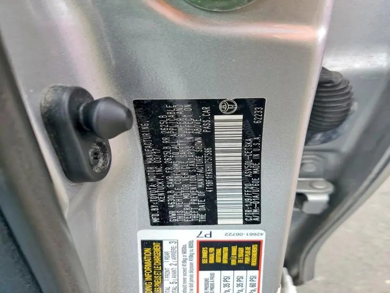2017 TOYOTA CAMRY SE  