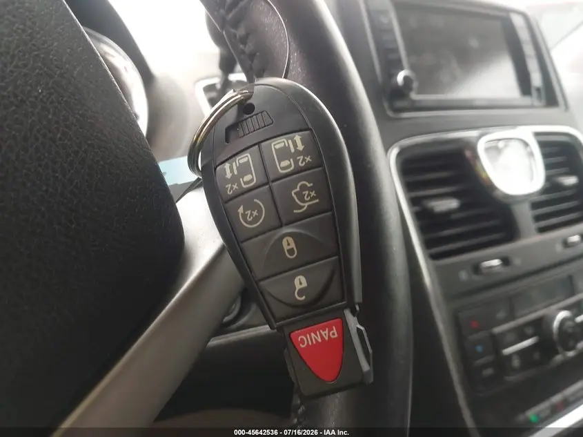 2015 CHRYSLER TOWN & COUNTRY TOURING-L