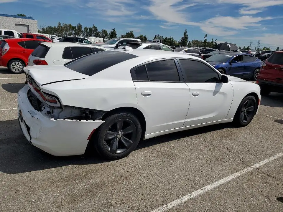 2016 DODGE CHARGER SXT  
