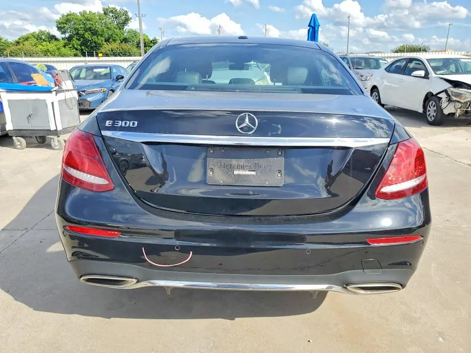 2017 MERCEDES-BENZ E 300  