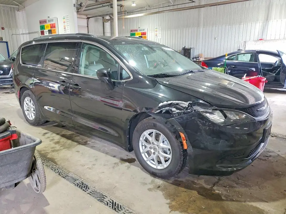 2021 CHRYSLER VOYAGER LXI  