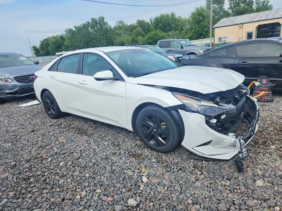 2021 HYUNDAI ELANTRA SEL  