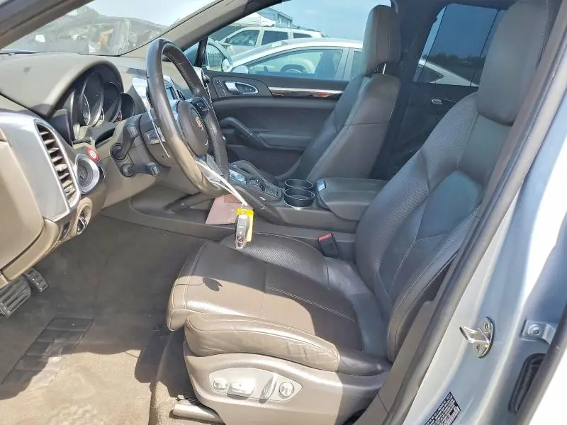 2015 PORSCHE CAYENNE S  