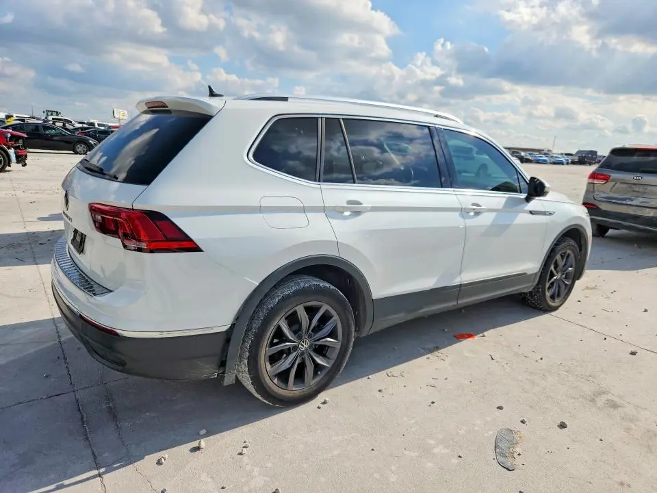 2023 VOLKSWAGEN TIGUAN SE  