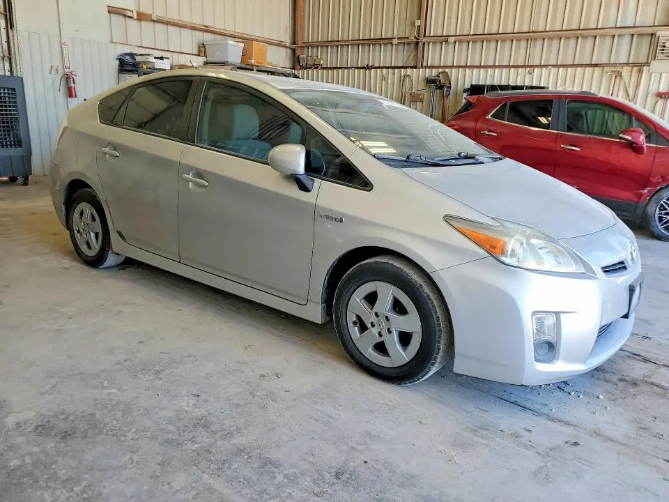 2011 TOYOTA PRIUS THREE  