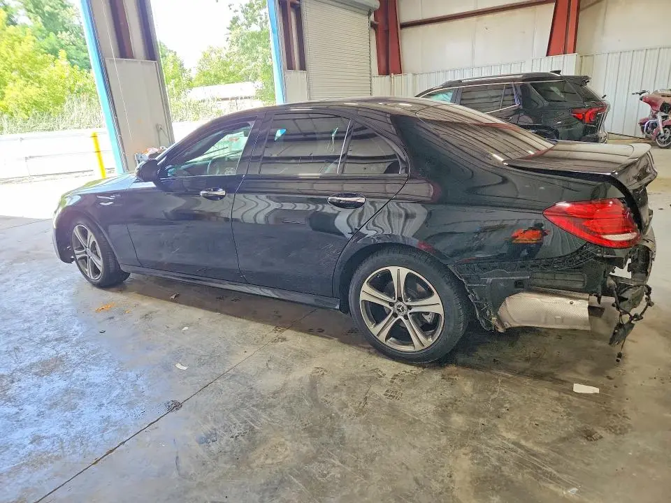 2017 MERCEDES-BENZ E 300 4MATIC  