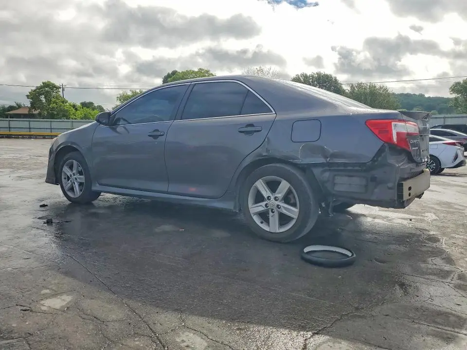 2014 TOYOTA CAMRY SE  
