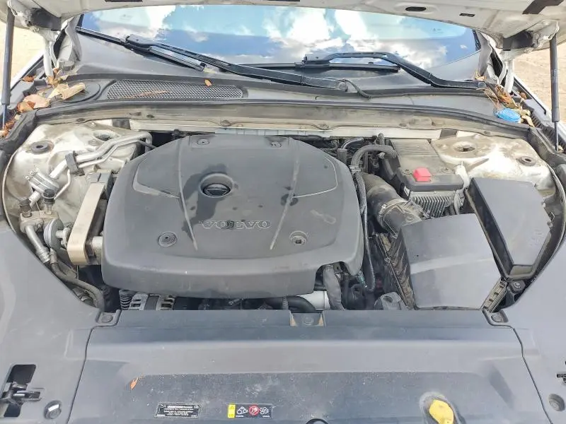 2018 VOLVO S90 T5 MOMENTUM  