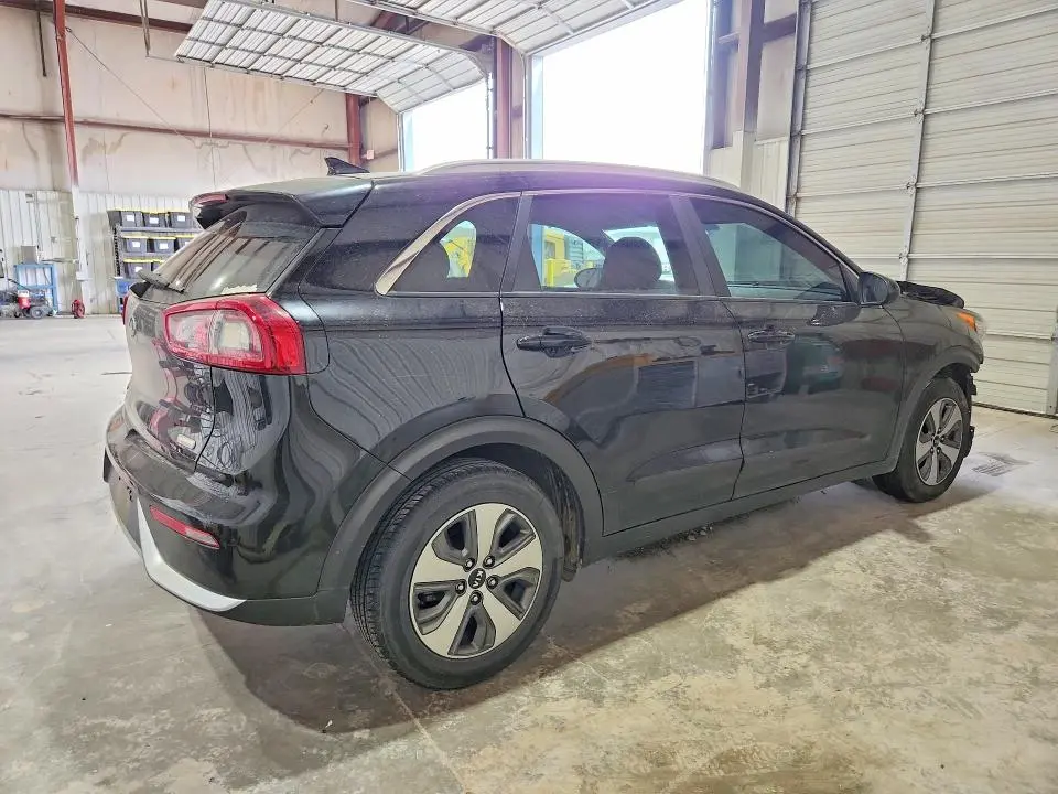 2019 KIA NIRO LX  