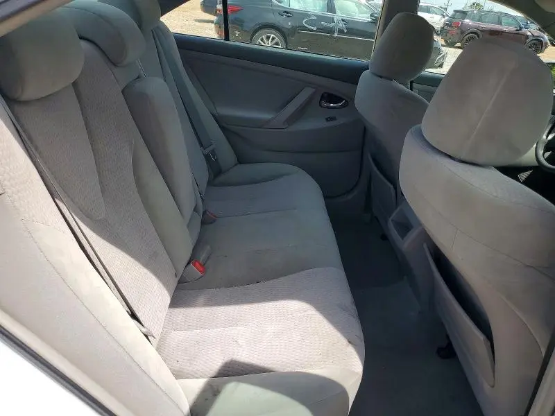 2011 TOYOTA CAMRY LE  