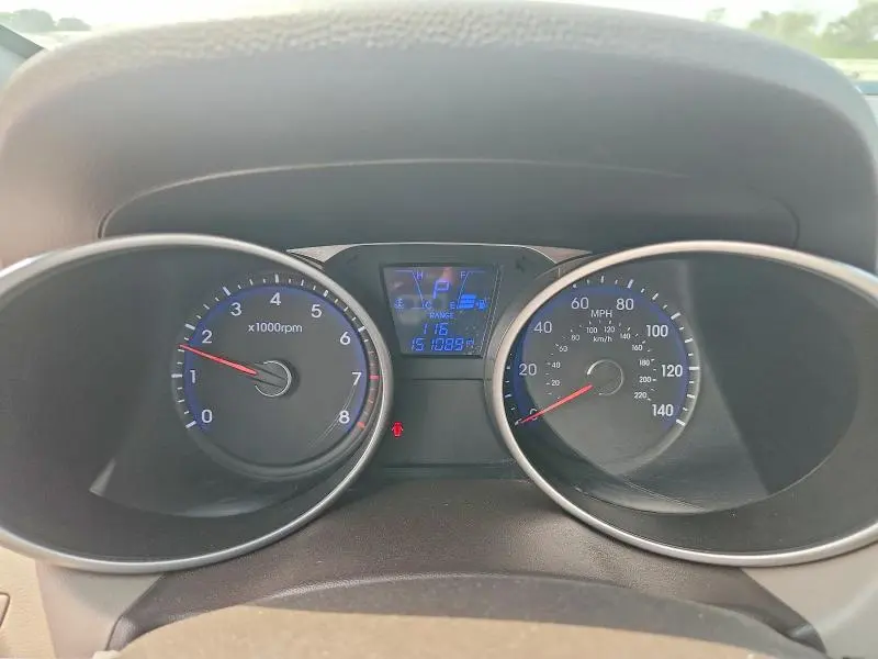 2015 HYUNDAI TUCSON SE  