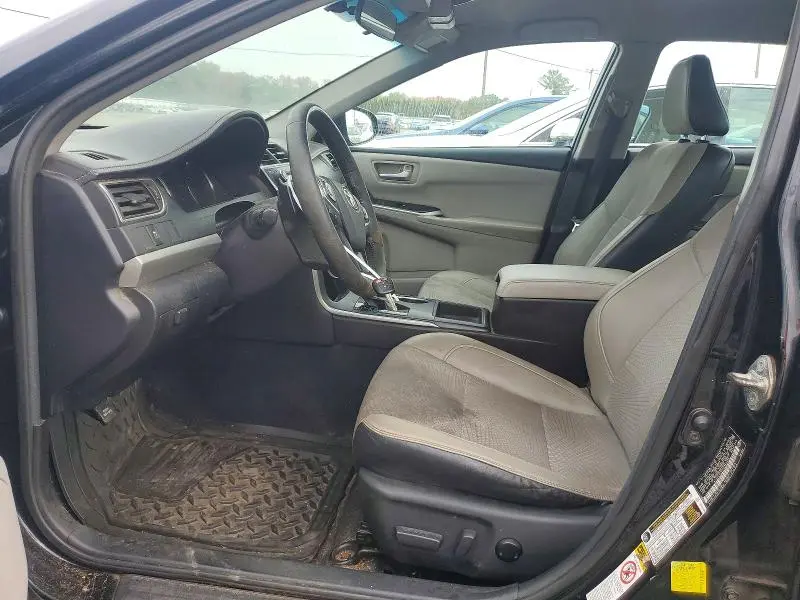 2017 TOYOTA CAMRY SE  