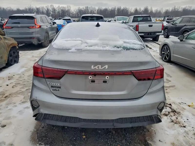 2024 KIA FORTE LX  
