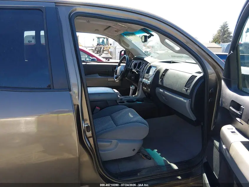 2011 TOYOTA TUNDRA GRADE 5.7L V8