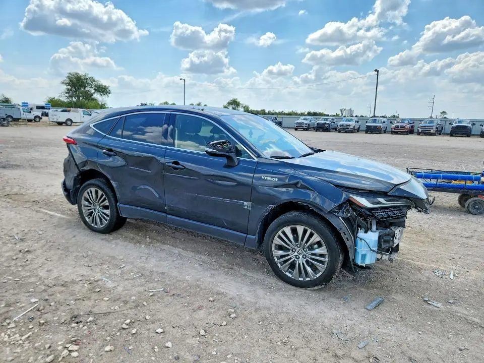 2021 TOYOTA VENZA LIMITED  