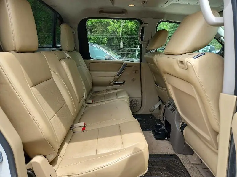 2012 NISSAN TITAN SV  