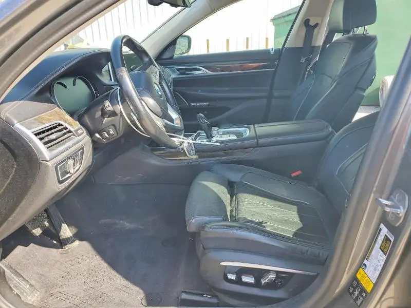 2016 BMW 750 XI  