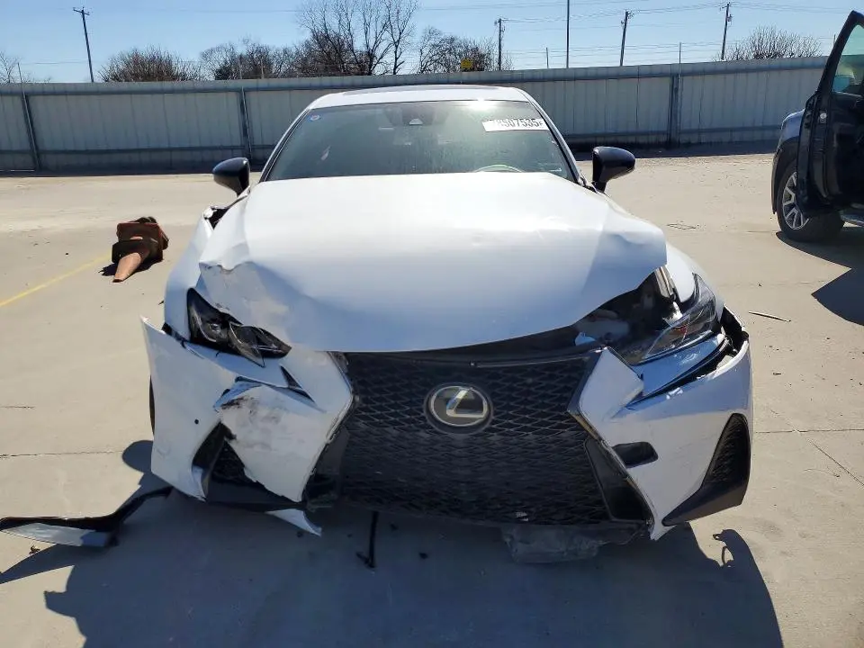 2019 LEXUS IS 300  