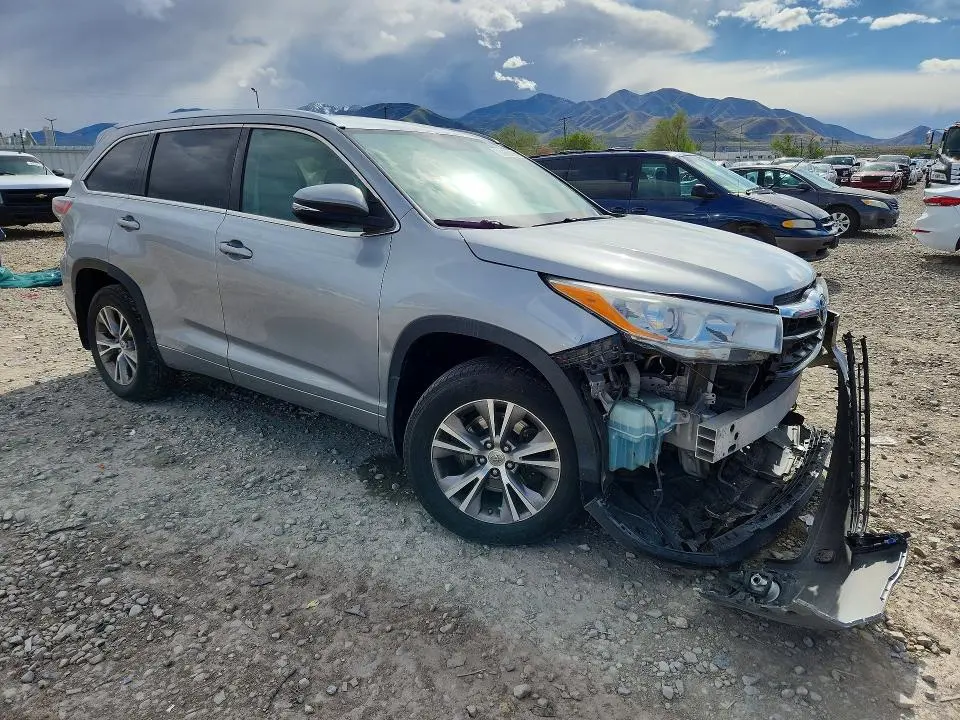 2014 TOYOTA HIGHLANDER XLE  