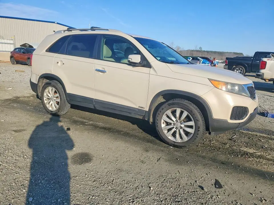 2011 KIA SORENTO LX  