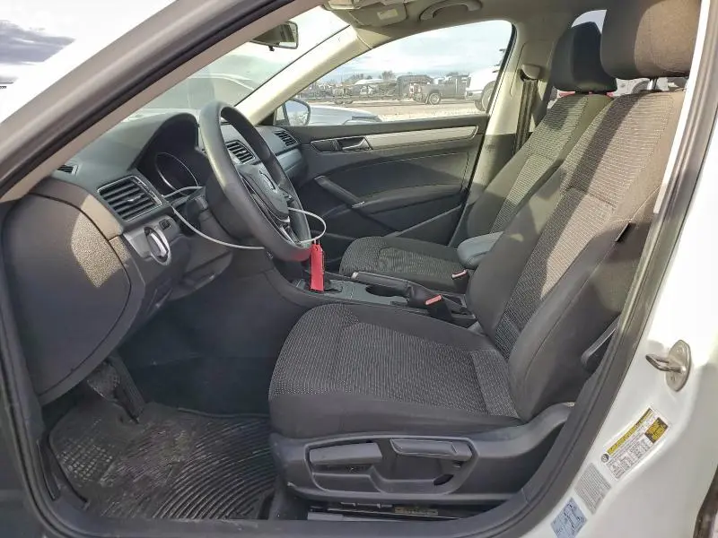 2016 VOLKSWAGEN PASSAT S  